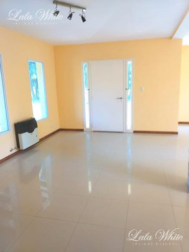 Imagen 4 de 22 de Venta - Casa En Malibú