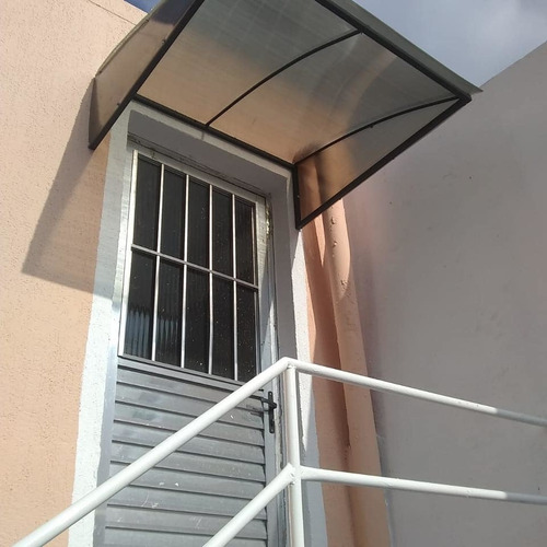Imagem 2 de 5 de Toldos De Policarbonato
