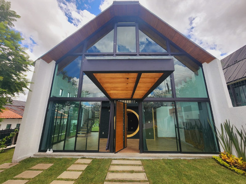 Venta Casa Tulipanes V De 4 Habitaciones Con Baño, Amueblada, Equipada Con Enorme Jardín Y Alberca Climatizada En Fracc Rancho San Diego Ixtapan De La Sal Edomex