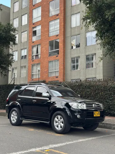 Toyota Fortuner 4.0 Sr5 blindaje 2 plus