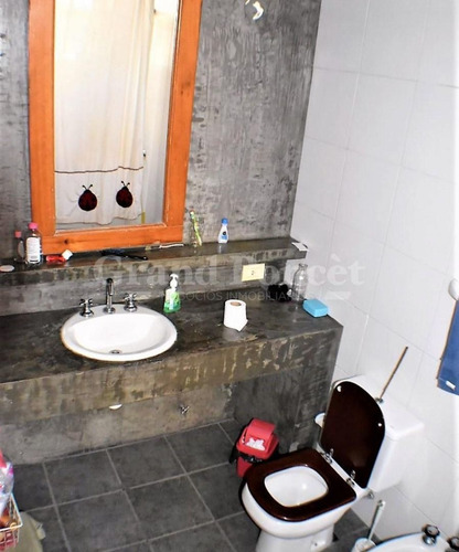 Imagen 15 de 20 de Ph De 5 Ambientes Con Terraza Y Entrada Independiente