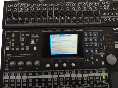 Tascam Dm-24 Consola Mezcladora De 32 Canales (Usado)