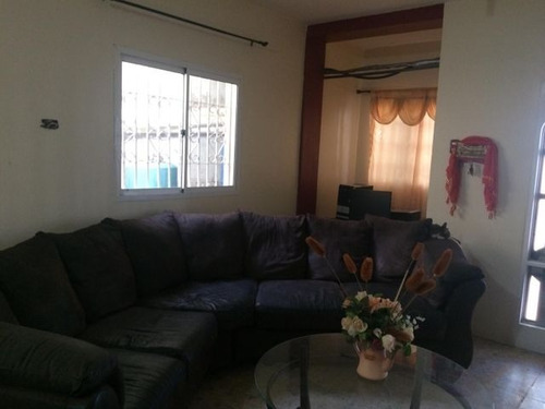 Imagen 3 de 6 de Casa En Venta Ubicado En Santa Irene. Punto Fijo