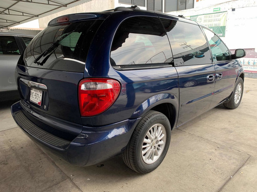 Chrysler Voyager 2004 3.3l Lx Mt