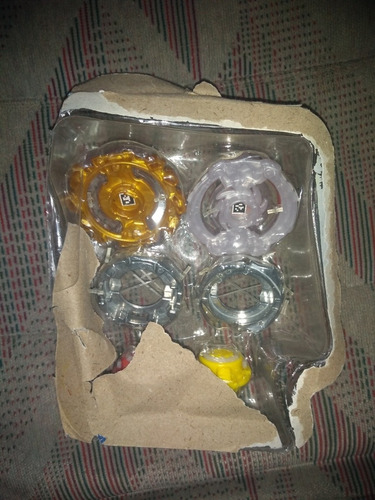 Beyblade Burst Evolution Istros I2 Gainon G2 No Cartón (Usado)