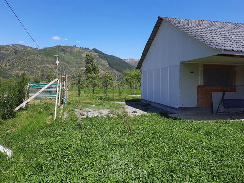 Casa En Venta De 4 Dorm En Parcela 5.000mts2 En Los Niches