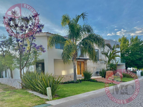 Casa En Venta En Rancho San Antonio Al Norte De La Ciudad