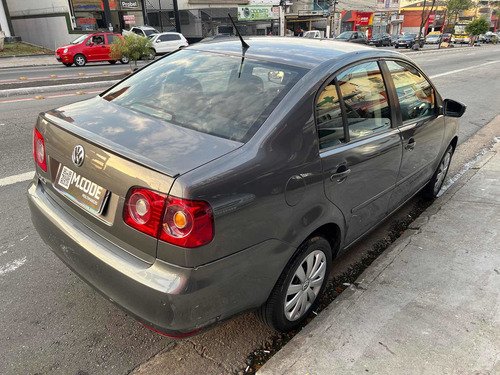 Imagem 8 de 13 de Volkswagen Polo 2013 1.6 Vht Total Flex 5p