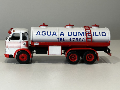 Camión Modelo Pegaso Comet 1065 Agua A Domicilio 1967 1/43