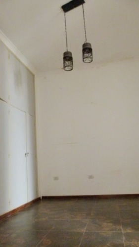 Imagen 9 de 14 de Casa 4 Amb,lote10.38 X14.45 C/patio,terraza,muy Bien Ubicada