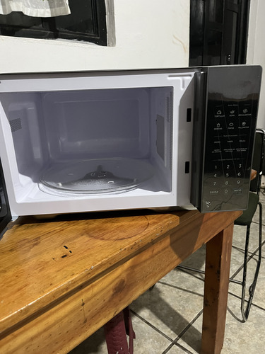 Microondas Midea Mmdx11s2mg 31l Plateado 1500w 1.1ft Silver