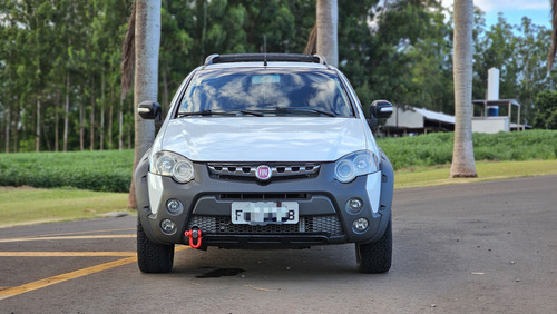 Fiat Strada 1.8 16v Adventure Ce Flex 2p