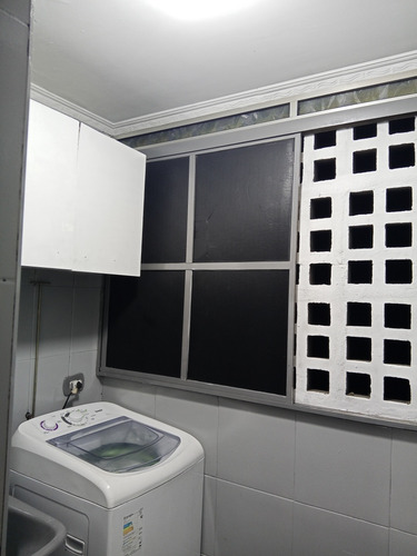 Apartamento Zl Excelente Localização - Vários Comércios.