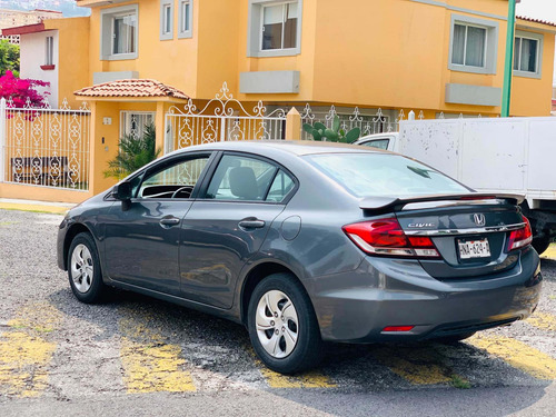 Imagen 7 de 14 de Honda Civic 2013 1.8 Lx Sedan . At