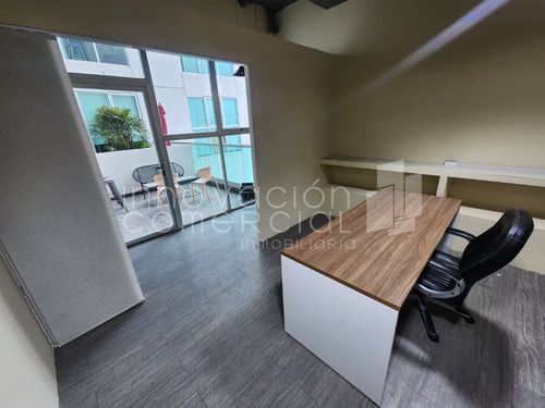 Oficina En Renta En Milenio Iii, Dentro De Corporativo, En Segundo Piso