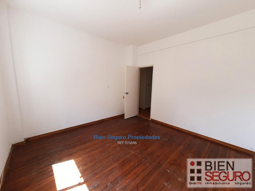 Apartamento De 3 Dormitorios En Alquiler En El Centro