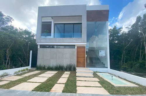 Casa En Venta En Vía Cumbres Cancún Nueva