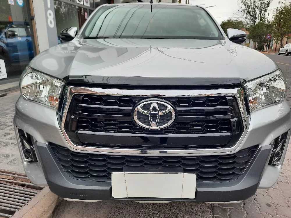 Toyota Hilux 2.8 Cd Srv 177cv 4x2 At