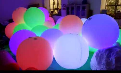 Imagen 10 de 10 de Pulseras Con Luz Led Y Logo Brazaletes Para Fiesta Concierto