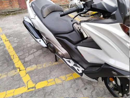 Kymco Maxiscooter Ak550