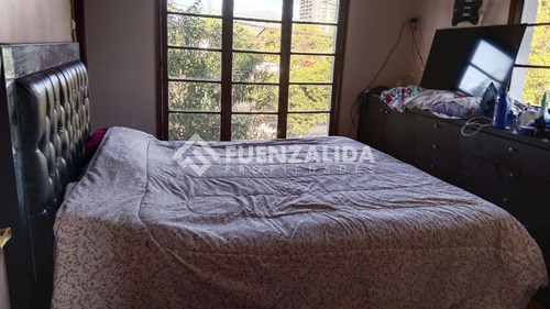 Venta Casa La Cisterna De 5 Dormi 3 Baños 2 Local Comercial