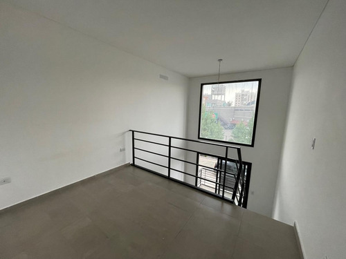 Imagen 5 de 13 de Departamento Loft 40 M2 Con Balcón Y Cochera - Moreno Sur