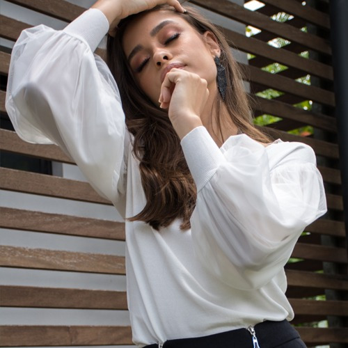 Imagem 2 de 3 de Blusa Cardigan Tule Transparente Manga Longa Blogueiras 2022