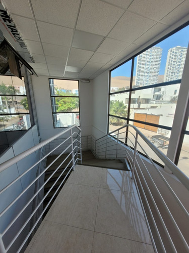 Local Comercial En Arriendo, Piso 2, En Av. Francisco Bilbao