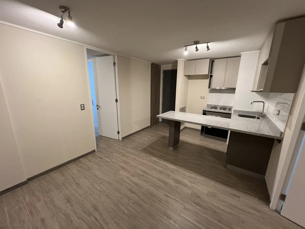 Imagen 2 de 13 de Arriendo Departamento Nuevo, 2 Dormitorios, 2 Baños, Estaci