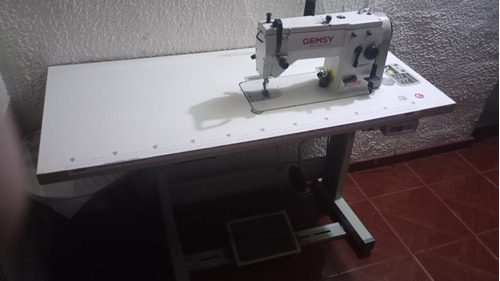 Máquina De Coser Gemsy