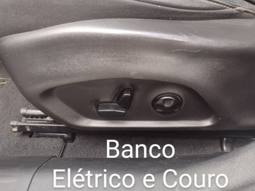 Imagem 10 de 12 de Fiat Toro 2018 1.8 16v Freedom Flex 4x2 Aut. 4p
