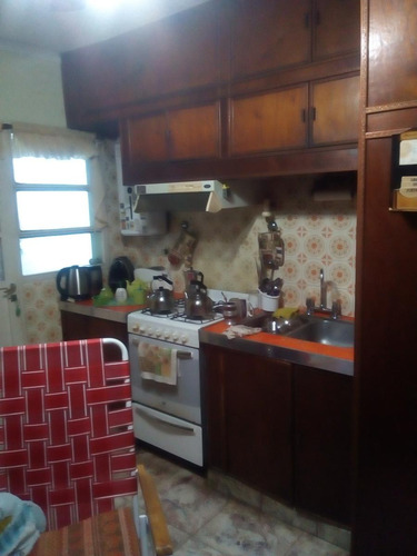 Casa En Venta - 3 Dormitorios 1 Baño - 240mts2 - Ensenada