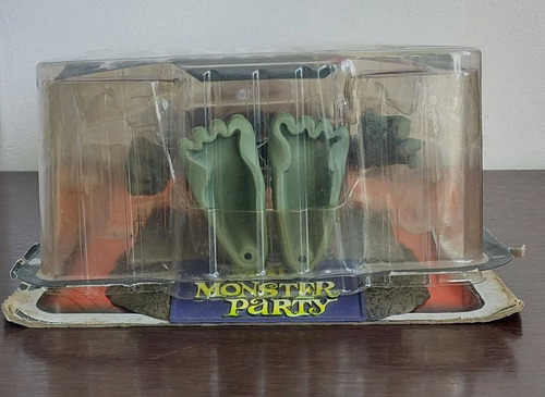 Fang Mad Monster Party Rankin/bass Diamond Select Toys (Usado)