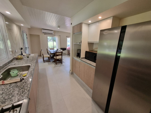 Imagen 7 de 29 de Venta - Casa - Barrio Parque La Verdad - Exaltación De La Cruz