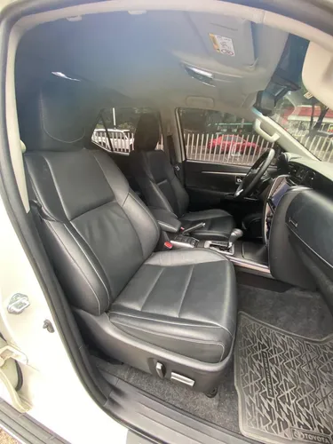 Toyota Fortuner Srv 2022 4000cc 4x4 Aut