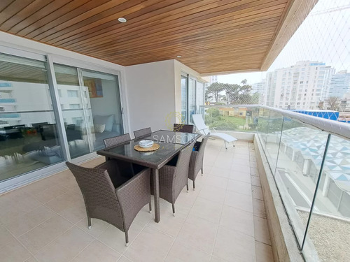 Venta Apartamento 3 Dormitorios 2 Baños, Torre Icon Playa Brava, Punta Del Este