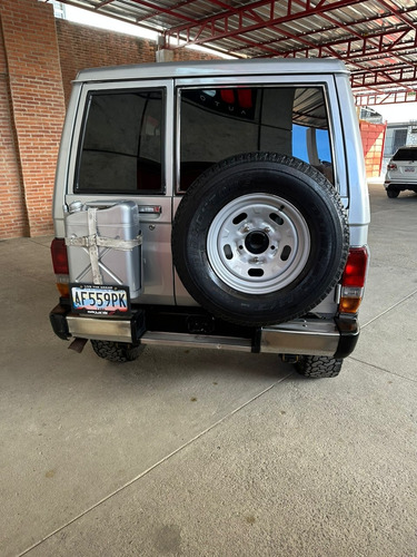 Imagen 3 de 7 de Toyota Machito 4500