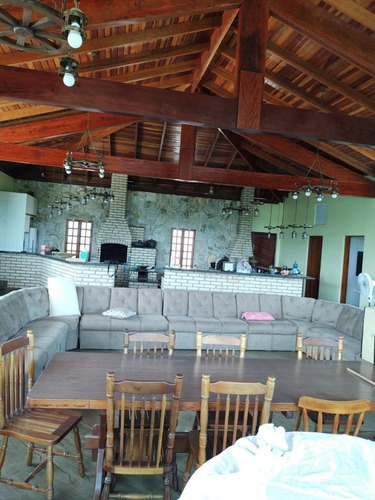 Chácara De Alto Padrão Em Condominio Com Salão De Jogos Cinema 5 Quartos Sendo 3 Suítes Salão Goumet, Academia Piscina Com Outra Área Goumet Com Dois Banheiros E Vestiário Pomar Formado Em Mairinque