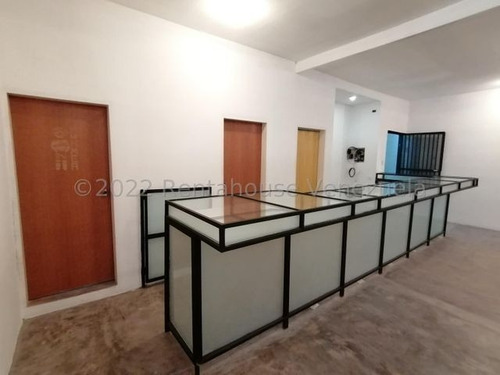 Imagen 5 de 30 de Local Comercial En Alquiler Nueva Segovia, 140metros2, Excelente Ubicación.dos Baños. Contacto 0424-5620928 Flex 22-22274
