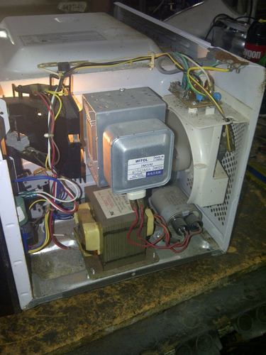 Imagen 4 de 8 de Guarenas Caracas Reparacion De Microondas Y Tarjetas