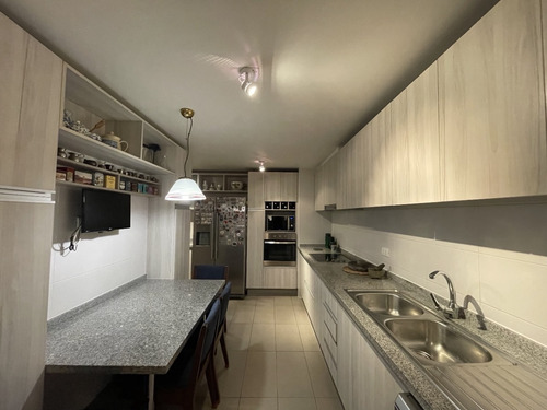 Amplio Departamento-almagro Vista Poniente-excelente Estado