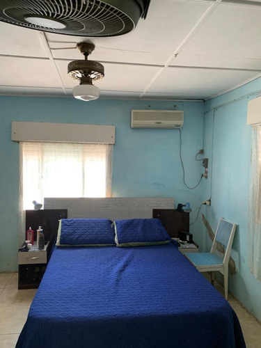 Imagen 7 de 13 de Amplia Casa En Venta T Y Tres