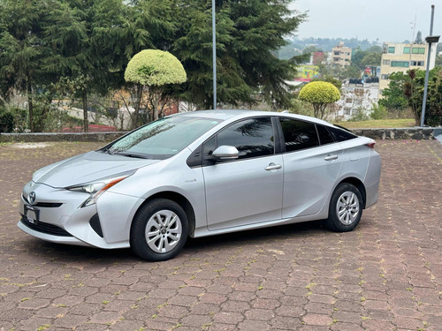 Toyota Prius 1.8 Premium Cvt