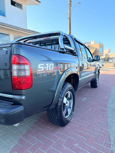 Chevrolet S10 2.8 Executive Cab. Dupla 4x4 4p