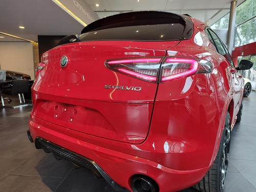 Alfa Romeo Stelvio 2.0 280cv At Q4 Veloce