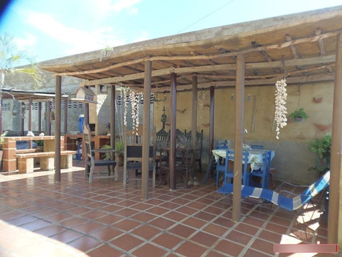 Imagen 5 de 11 de Casa Tipo Posada En Venta En Chichiriviche
