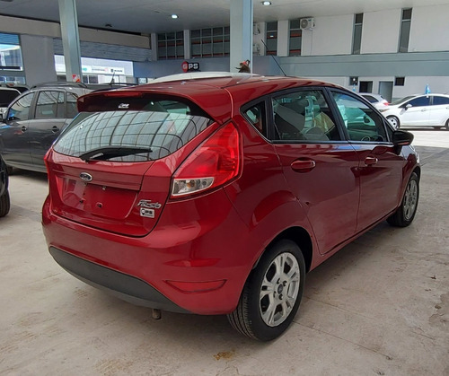 Imagen 4 de 9 de Ford Fiesta Kinetic Design 2017 1.6 Sedan S Plus 120cv