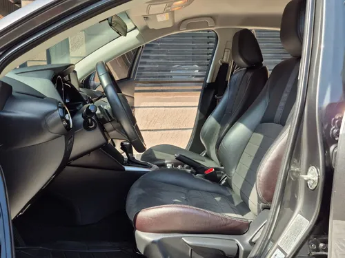 Mazda 2 GRAND TOURING LX
