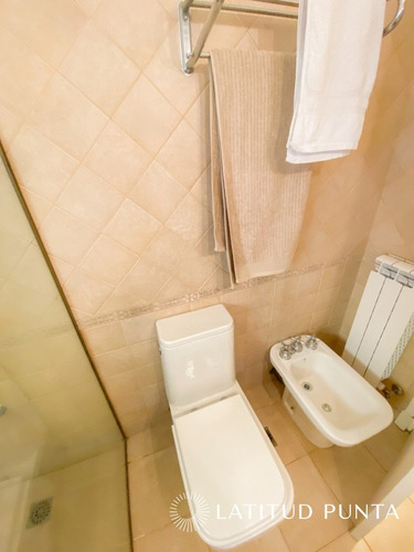 Residencia En Cantegril- Ref: 935