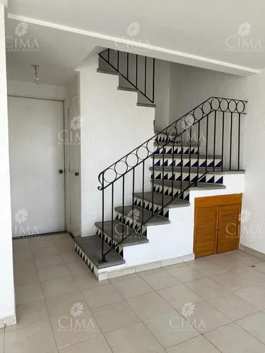 Venta Casa En Condominio En Lomas Tetela - V323